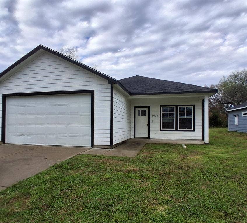 Property photo for 1904 Wesley Street, Greenville, TX