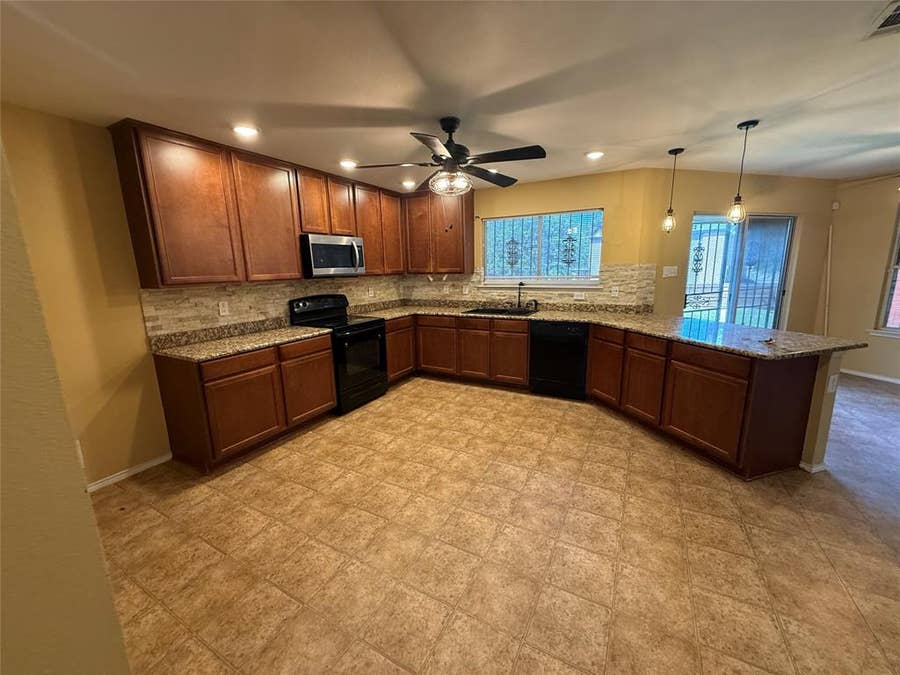 Property photo for 1329 Falcon Drive, Dallas, TX
