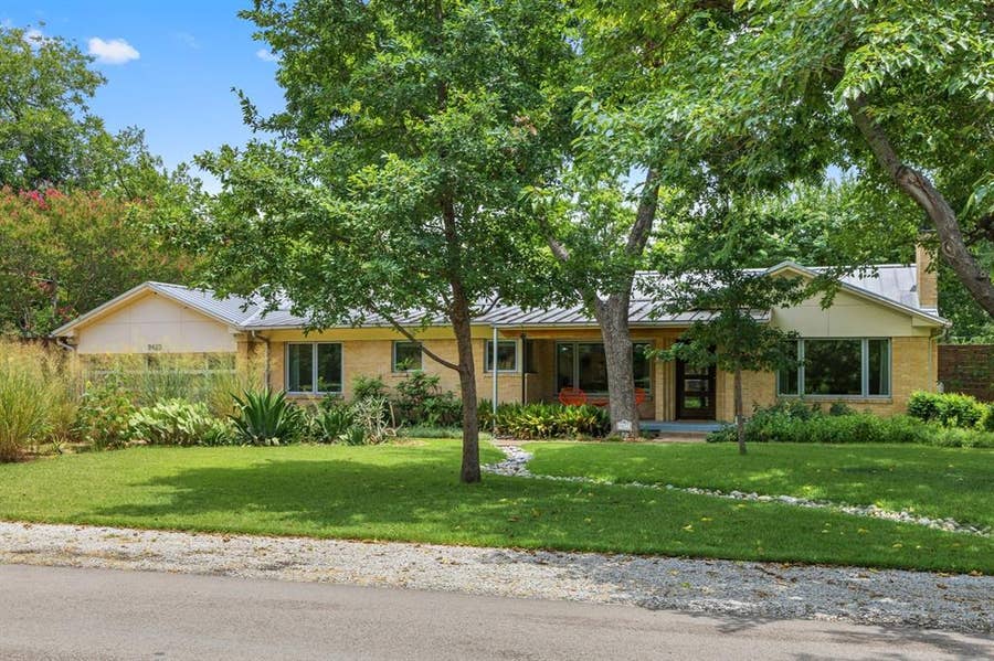 Property photo for 9422 Hermosa Drive, Dallas, TX