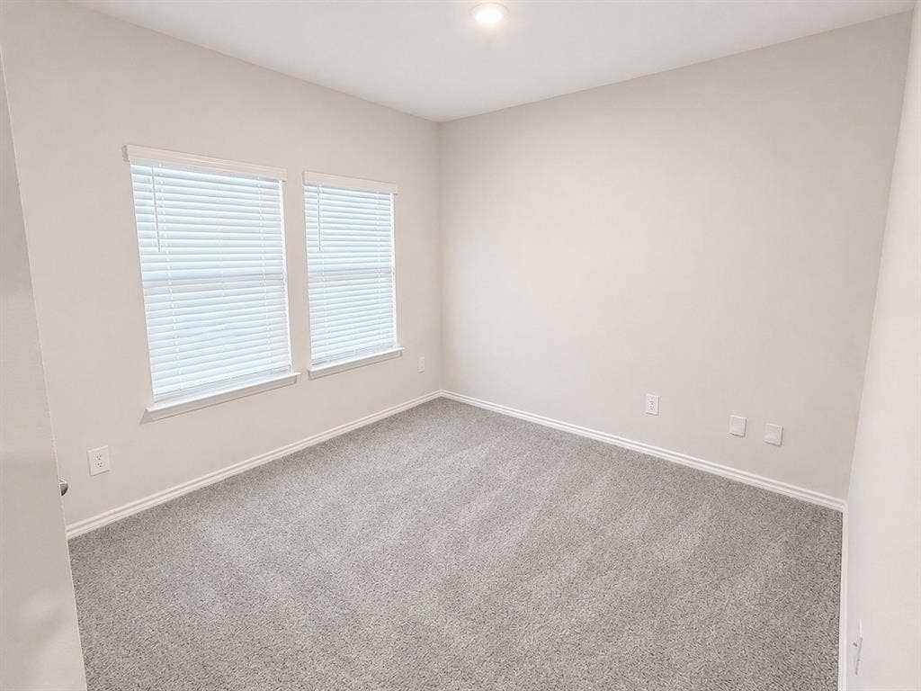 881 Newport Drive, Ferris, TX 75125 881 Newport Drive, Ferris, TX 75125