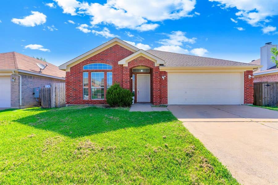 Property photo for 7321 Grass Valley Trail, Fort Worth, TX