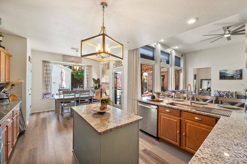 2930 Cheshire Way, Grand Prairie, TX 75052 2930 Cheshire Way, Grand Prairie, TX 75052