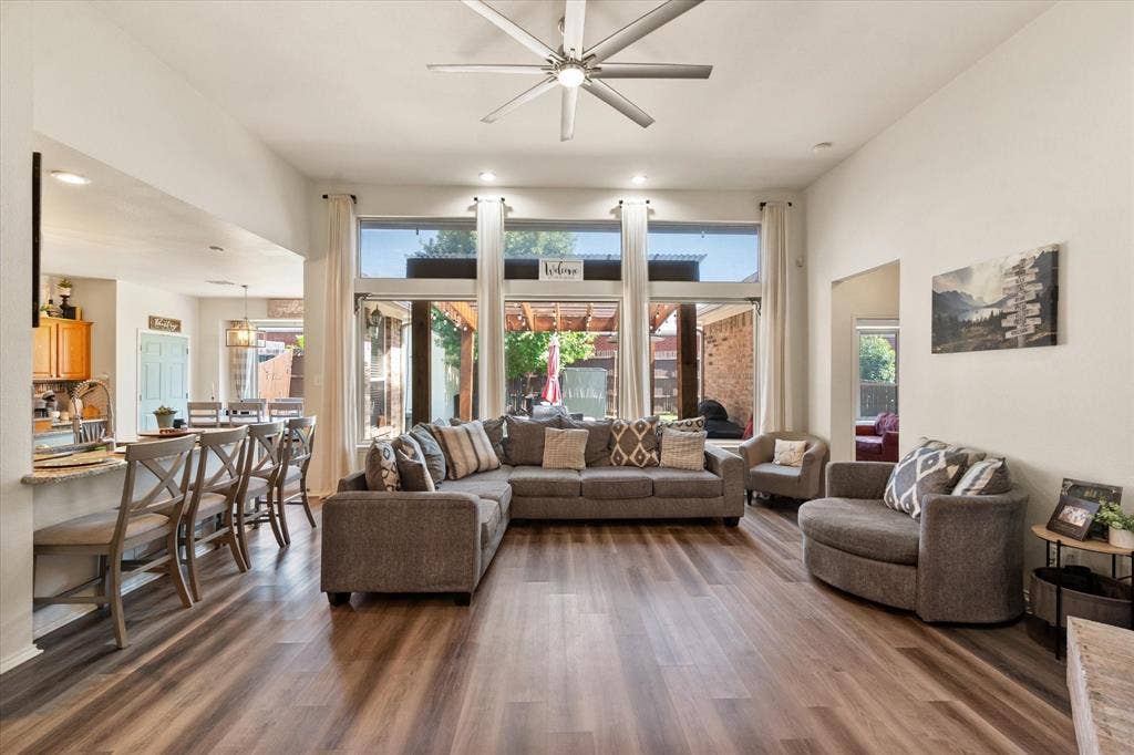 2930 Cheshire Way, Grand Prairie, TX 75052 2930 Cheshire Way, Grand Prairie, TX 75052