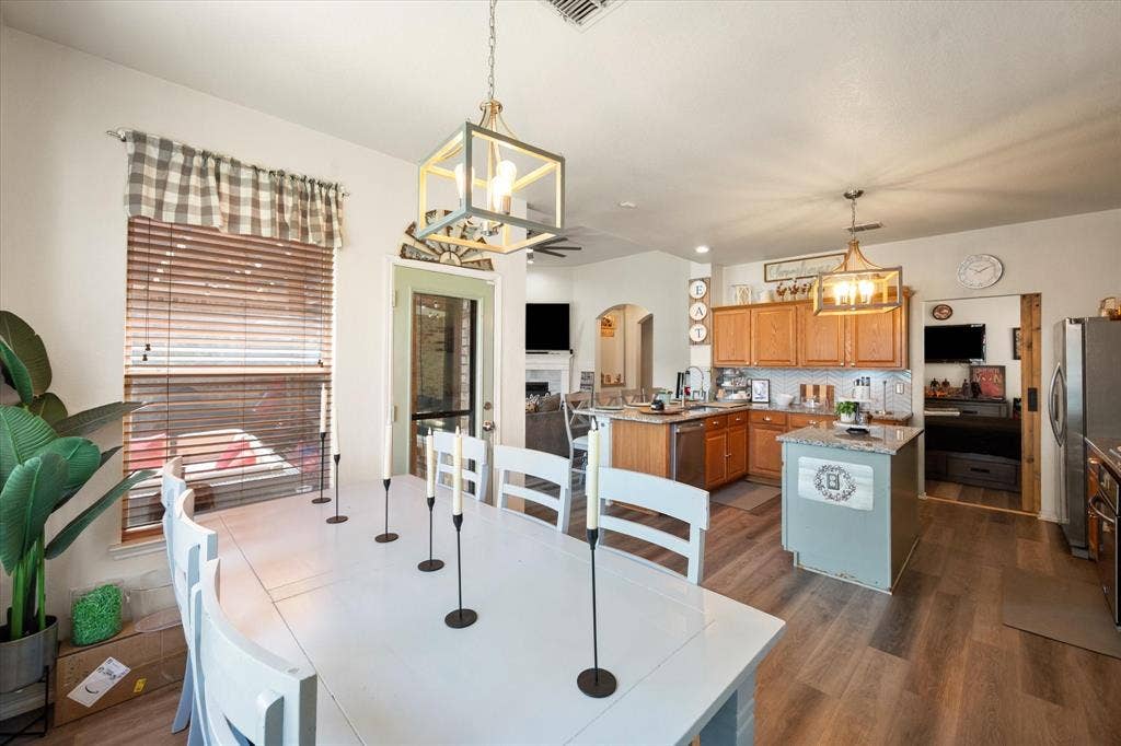 2930 Cheshire Way, Grand Prairie, TX 75052 2930 Cheshire Way, Grand Prairie, TX 75052