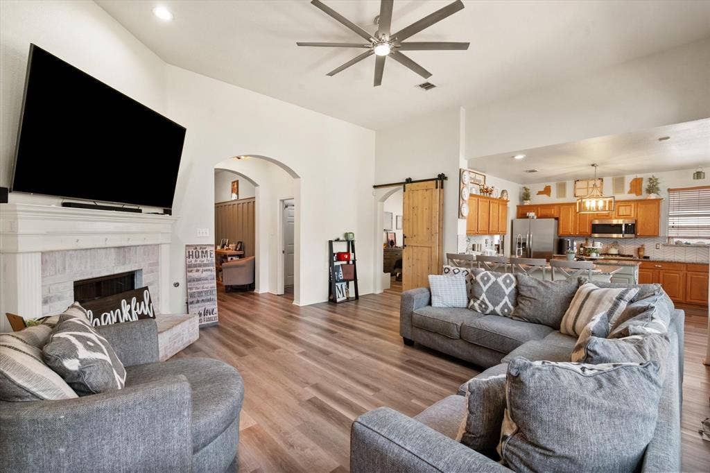 2930 Cheshire Way, Grand Prairie, TX 75052 2930 Cheshire Way, Grand Prairie, TX 75052