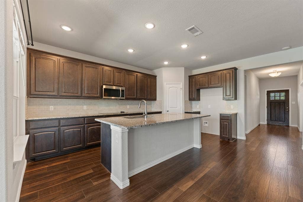 6304 Rustic Edge Street, Godley, TX 76044 6304 Rustic Edge Street, Godley, TX 76044
