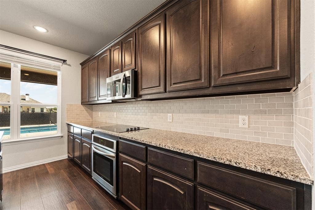 6304 Rustic Edge Street, Godley, TX 76044 6304 Rustic Edge Street, Godley, TX 76044