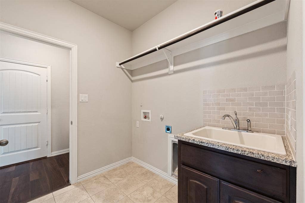 6304 Rustic Edge Street, Godley, TX 76044 6304 Rustic Edge Street, Godley, TX 76044