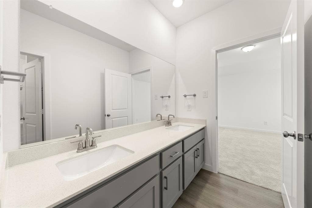 22. 3312 Red Hill - 3RD Bath