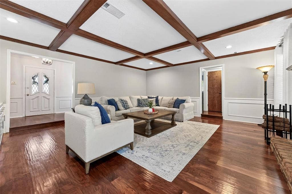 405 Charleston Court, Hurst, TX 76054 405 Charleston Court, Hurst, TX 76054