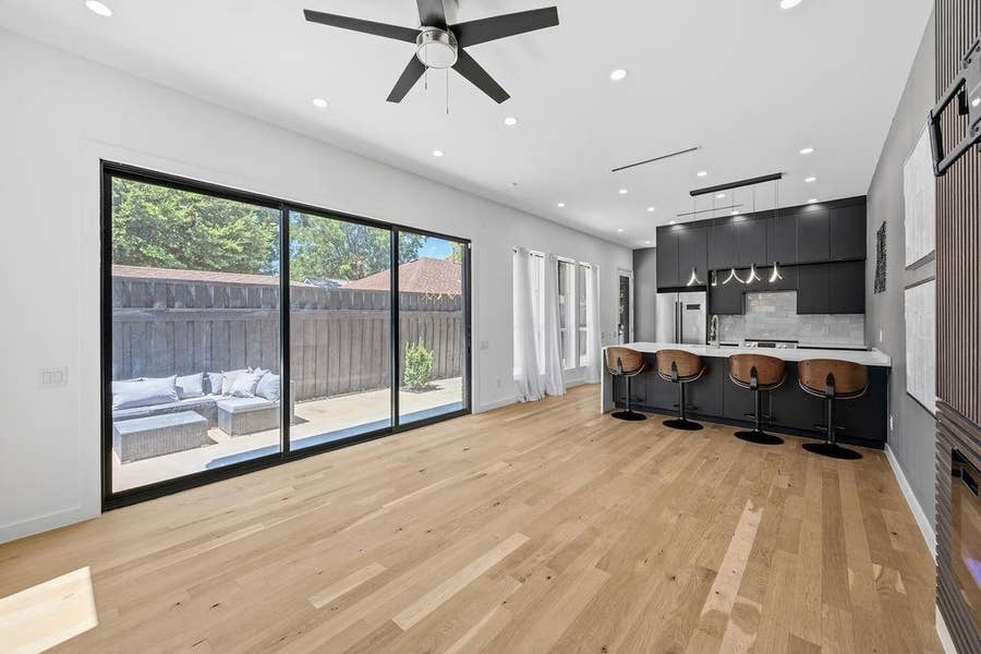 Property photo for 2722 Hondo Avenue, Dallas, TX