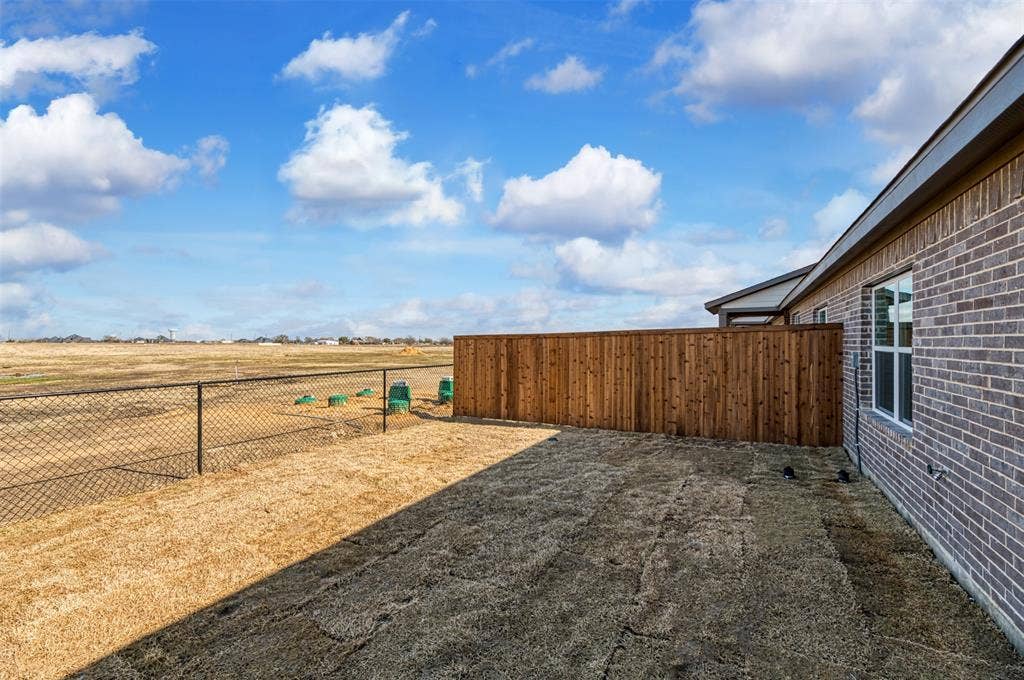 4062 LeCroy Court, Midlothian, TX 76065 4062 LeCroy Court, Midlothian, TX 76065