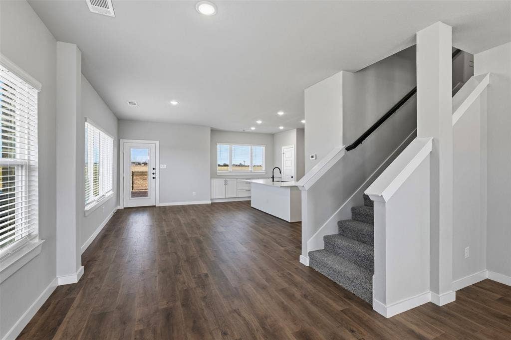 4062 LeCroy Court, Midlothian, TX 76065 4062 LeCroy Court, Midlothian, TX 76065