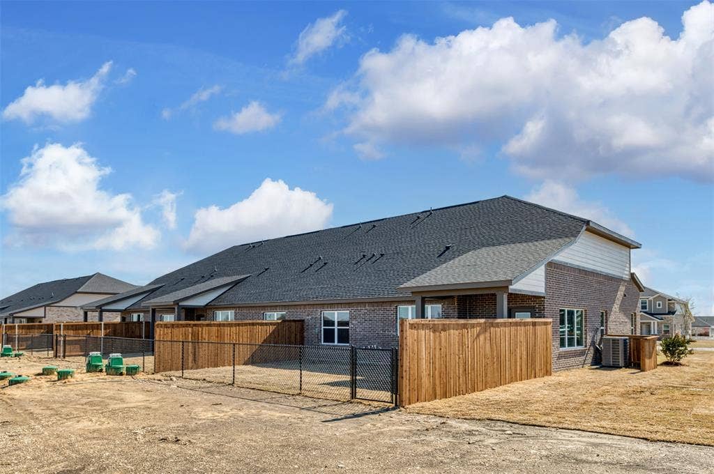4062 LeCroy Court, Midlothian, TX 76065 4062 LeCroy Court, Midlothian, TX 76065