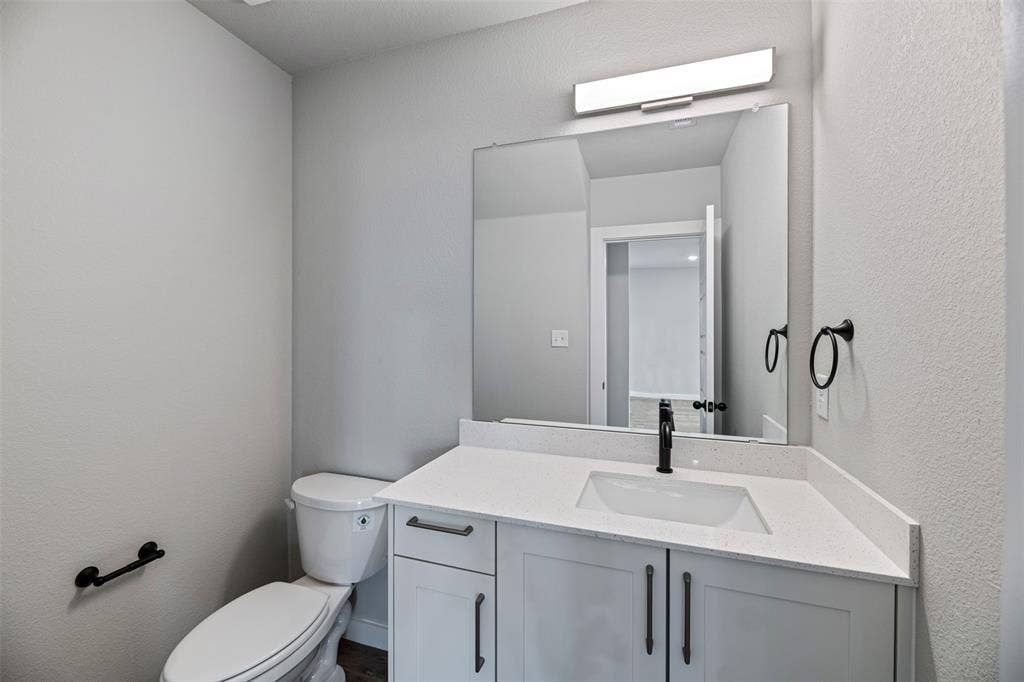 4062 LeCroy Court, Midlothian, TX 76065 4062 LeCroy Court, Midlothian, TX 76065