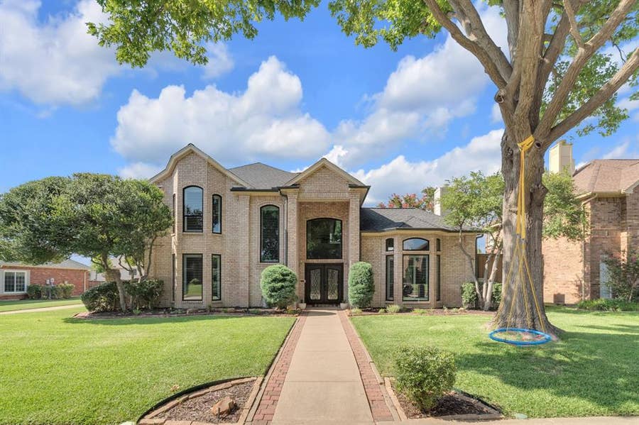 Property photo for 1725 Simsbury Drive, Plano, TX