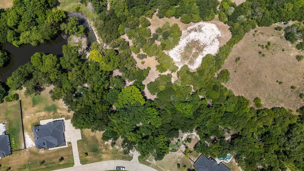 Aerial perspective highlighting a verdant landscape