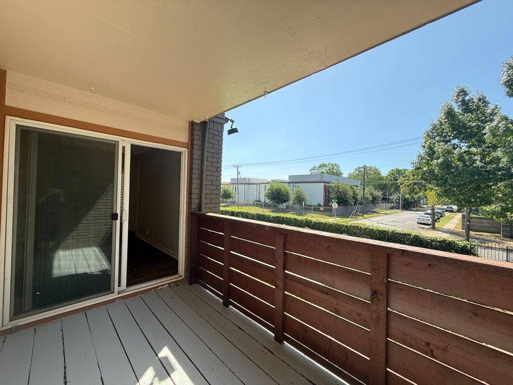 2833 Kings Road, #210, Dallas, TX 75219 2833 Kings Road, #210, Dallas, TX 75219