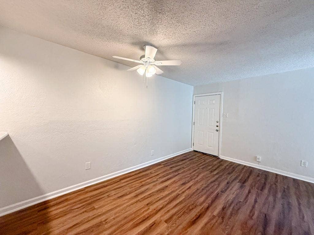 2833 Kings Road, #210, Dallas, TX 75219 2833 Kings Road, #210, Dallas, TX 75219
