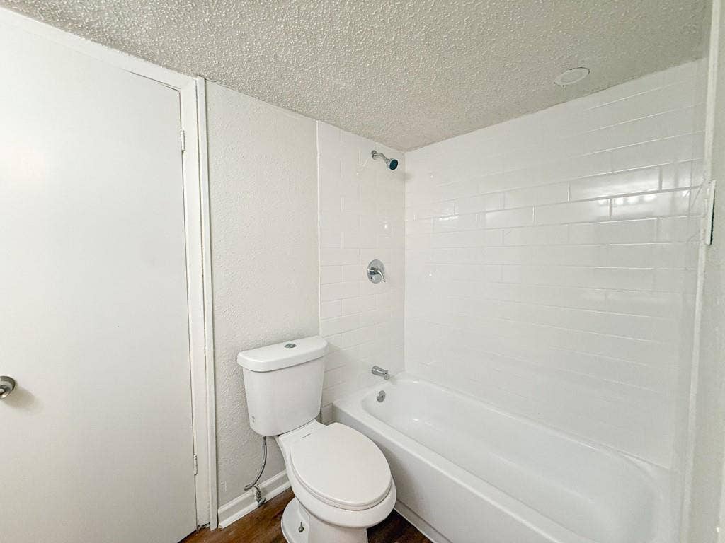 2833 Kings Road, #210, Dallas, TX 75219 2833 Kings Road, #210, Dallas, TX 75219
