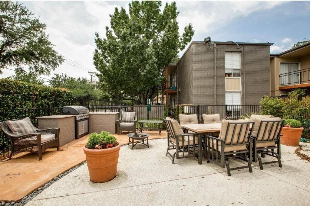 2833 Kings Road, #210, Dallas, TX 75219 2833 Kings Road, #210, Dallas, TX 75219