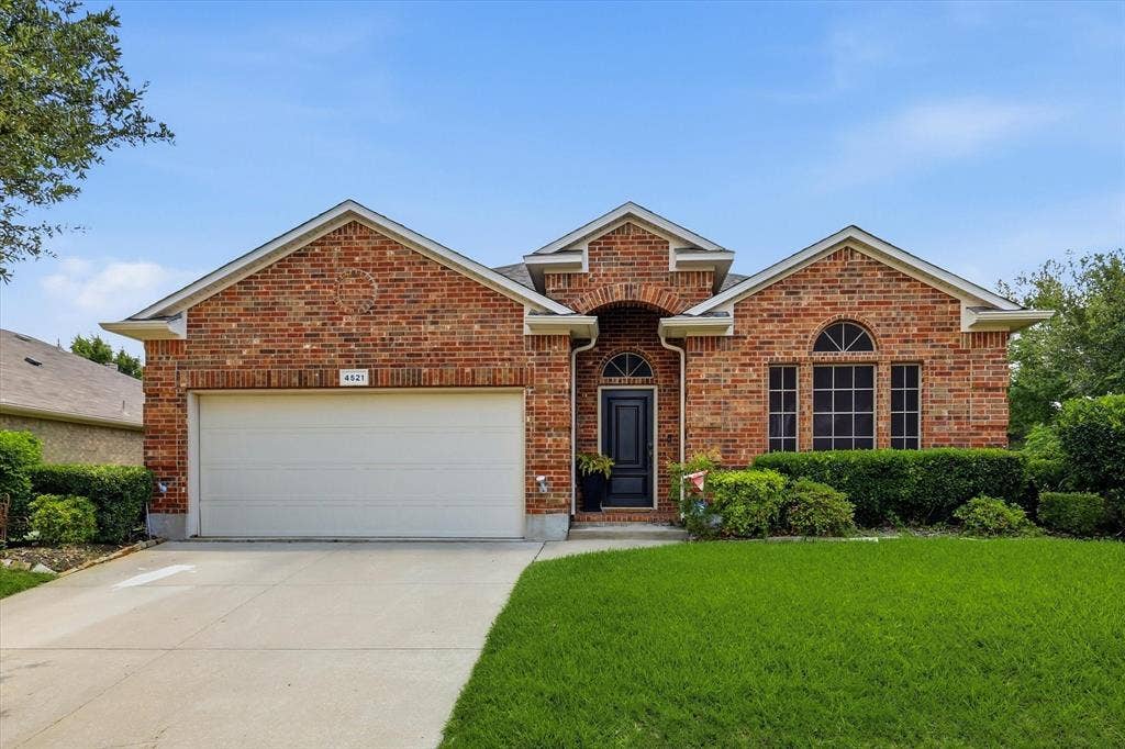 4521 Shagbark Drive, Denton, TX 76226