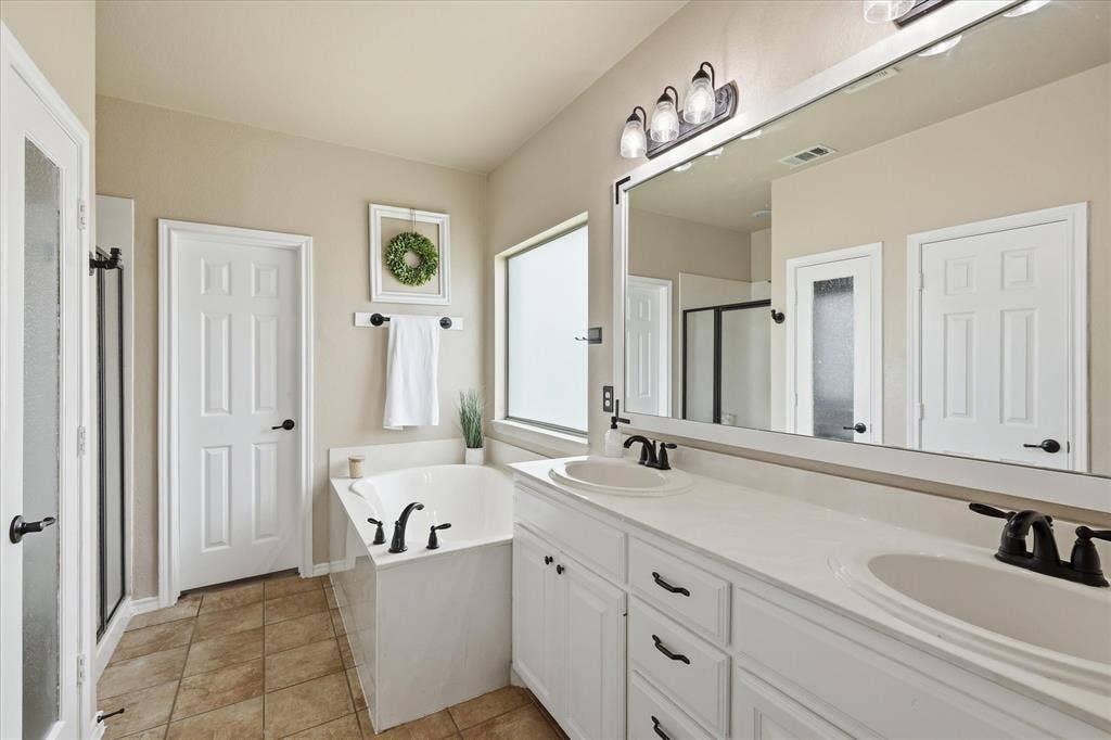 4521 Shagbark Drive, Denton, TX 76226