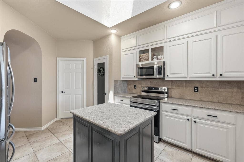 4521 Shagbark Drive, Denton, TX 76226