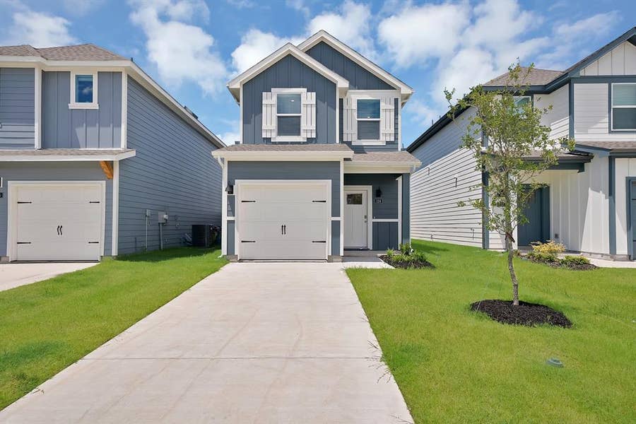 Property photo for 124 Tall Cedar Way, Princeton, TX
