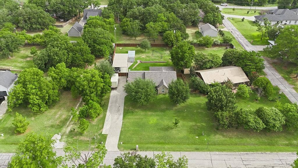 306 Oak Drive, Argyle, TX 76226