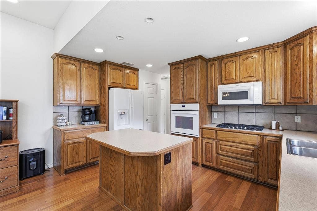 306 Oak Drive, Argyle, TX 76226