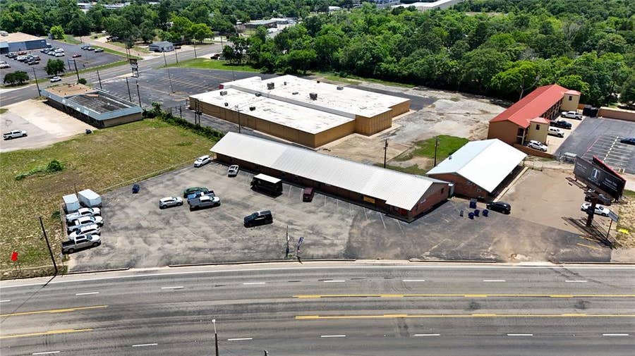 Property photo for 201 US Highway 175 Street W, Athens, TX