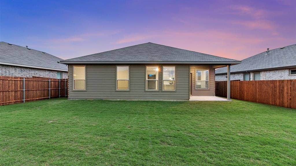 1449 CANTERBURY Trail, DeSoto, TX 75115 Rear Elevation