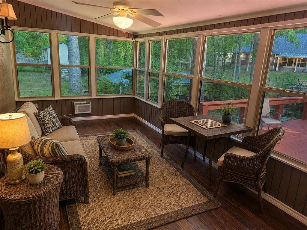 243 Shoreline Drive, Star Harbor, TX 75148 Can't you see yourself enjoying this space? With AC you can use this space as much as you like, work-out room, man cave, sleeping porch, etc. Virtually staged sunroom.
