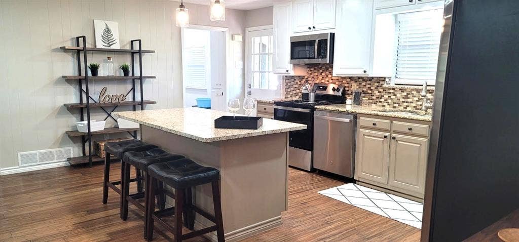 243 Shoreline Drive, Star Harbor, TX 75148 Oversized island.