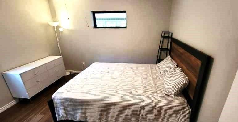 243 Shoreline Drive, Star Harbor, TX 75148 Furnished guest bedroom 2 with an entrance to full bath.