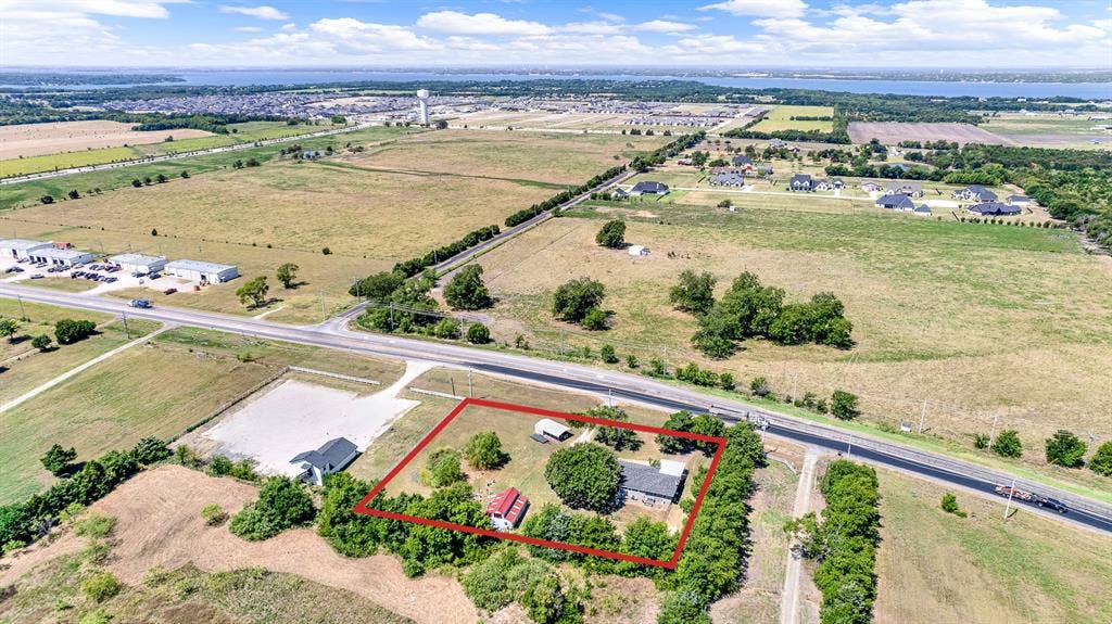 2403 State Highway 78 S, Farmersville, TX 75442 property lines are approximate and need to be verified by a survey