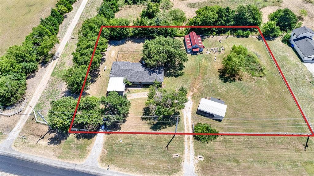 2403 State Highway 78 S, Farmersville, TX 75442 property lines are approximate and need to be verified by a survey