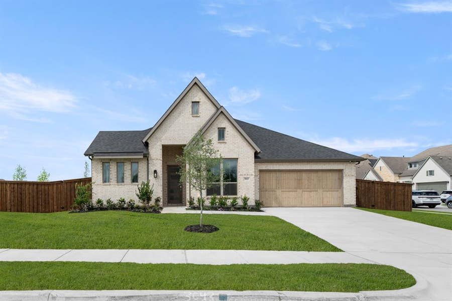 Property photo for 3043 Farmhouse Drive, Midlothian, TX