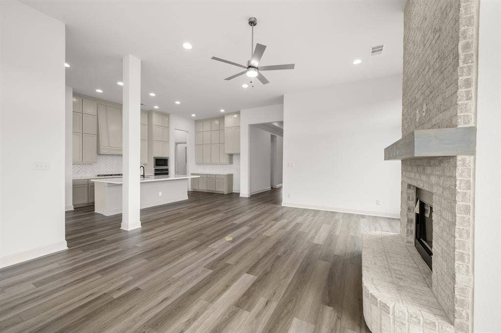 3043 Farmhouse Drive, Midlothian, TX 76065 3043 Farmhouse- Living Room-2