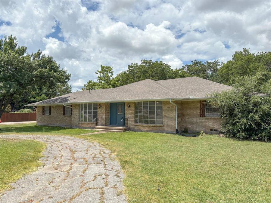 Property photo for 511 W Walnut Street, Celina, TX