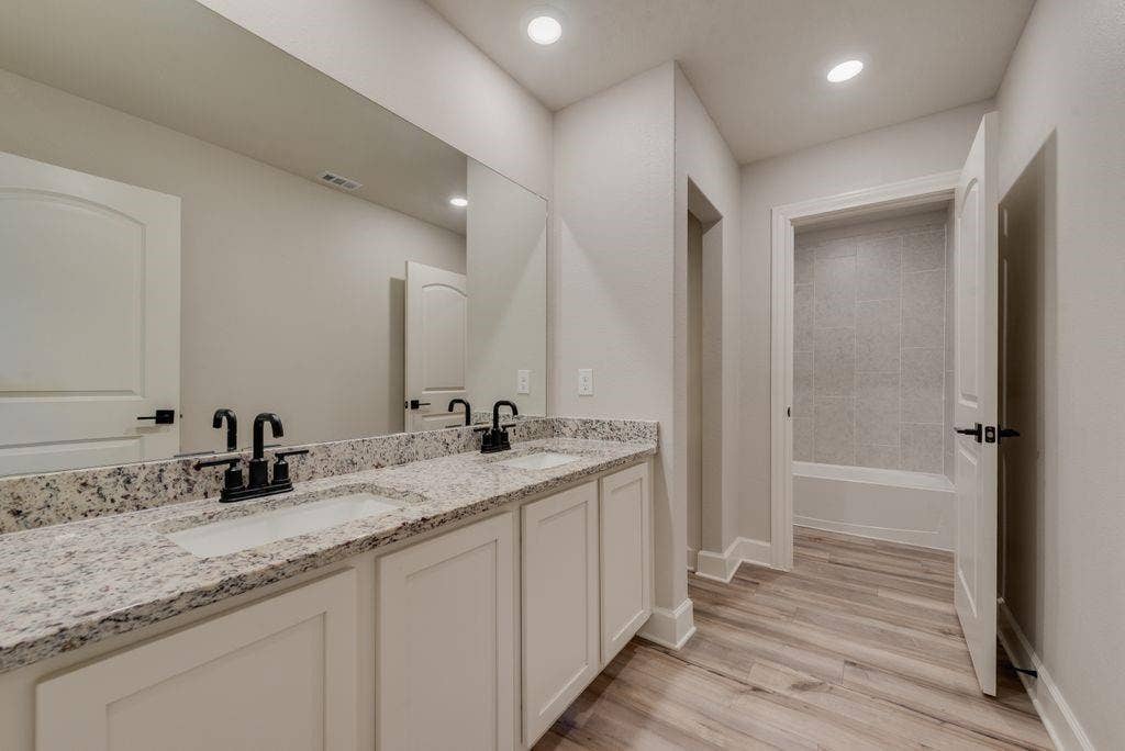 804 Calhoun Drive, Anna, TX 75409 804 Calhoun Drive, Anna, TX 75409