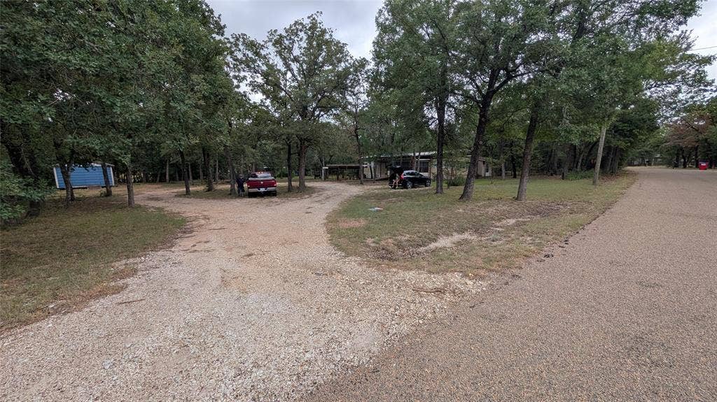 325 Oakgrove Circle, Elm Mott, TX 76640 325 Oakgrove Circle, Elm Mott, TX 76640