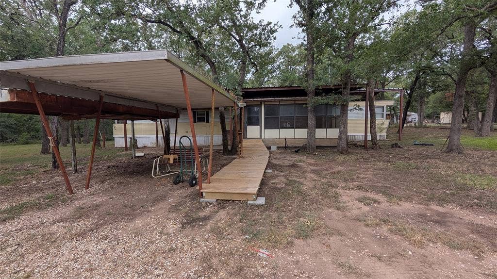 325 Oakgrove Circle, Elm Mott, TX 76640 325 Oakgrove Circle, Elm Mott, TX 76640