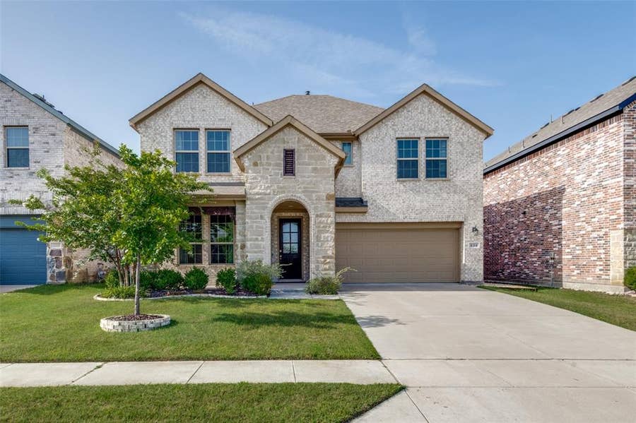 Property photo for 834 Mildren Lane, Fate, TX