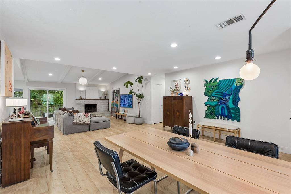 3818 Ruidosa Avenue, Dallas, TX 75228 3818 Ruidosa Avenue, Dallas, TX 75228