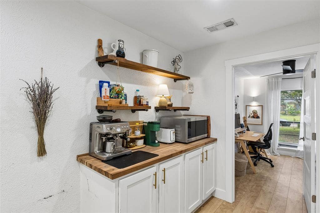 3818 Ruidosa Avenue, Dallas, TX 75228 3818 Ruidosa Avenue, Dallas, TX 75228