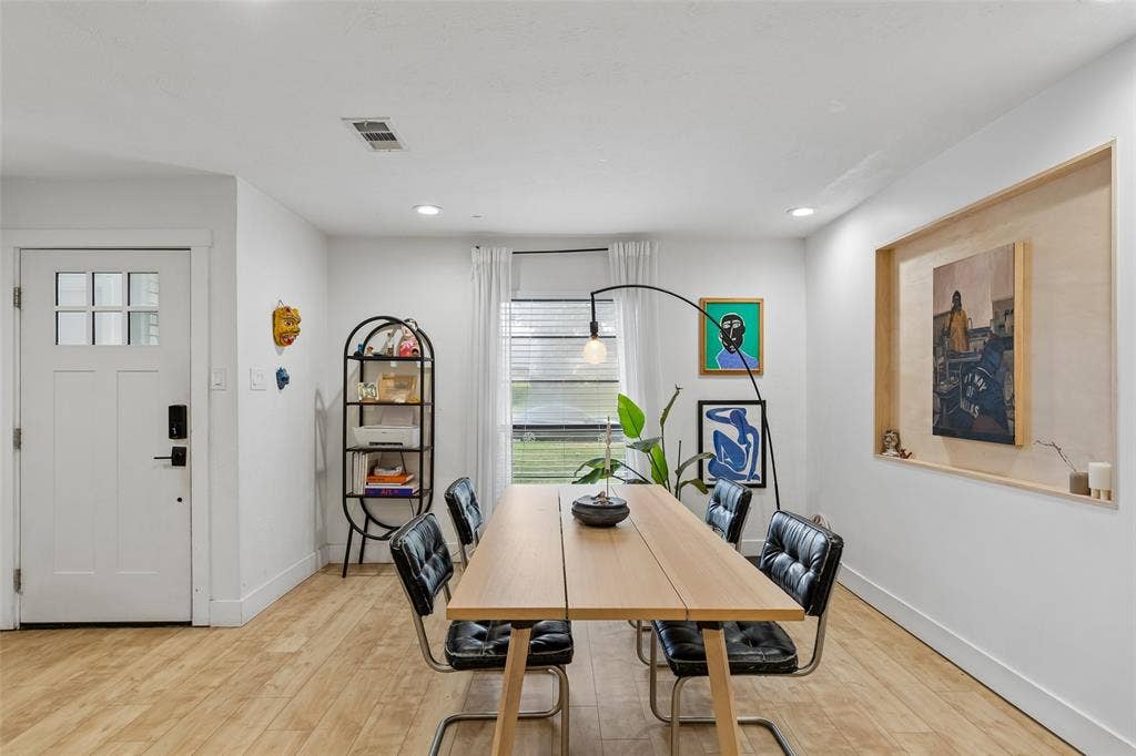 3818 Ruidosa Avenue, Dallas, TX 75228 3818 Ruidosa Avenue, Dallas, TX 75228