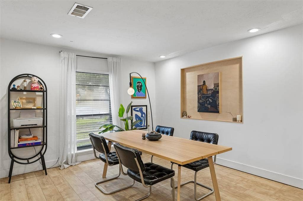 3818 Ruidosa Avenue, Dallas, TX 75228 3818 Ruidosa Avenue, Dallas, TX 75228