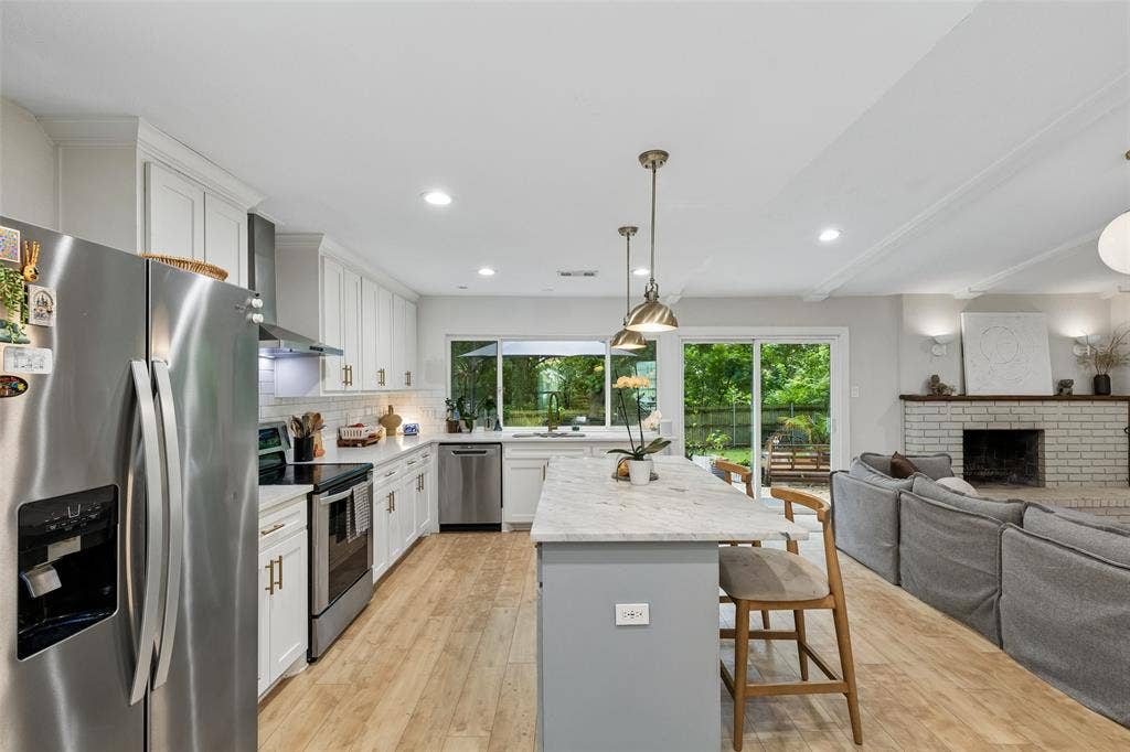 3818 Ruidosa Avenue, Dallas, TX 75228 3818 Ruidosa Avenue, Dallas, TX 75228